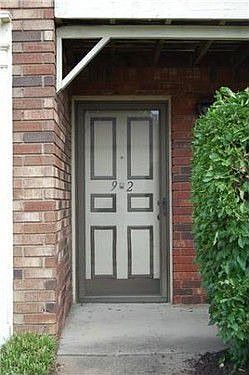 2nd image of 912 Coarsey Dr