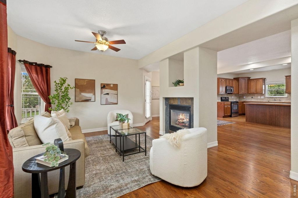 1114 Crescent Dr