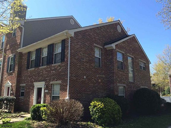 2nd image of 1518 Washington Ct