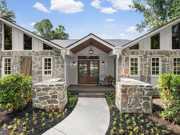 2nd image of 35 Green Chase Ct