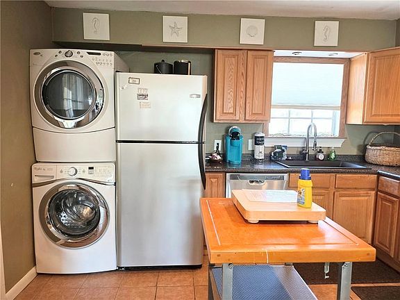 5th image of 51 Forney Johnston Dr APT B14
