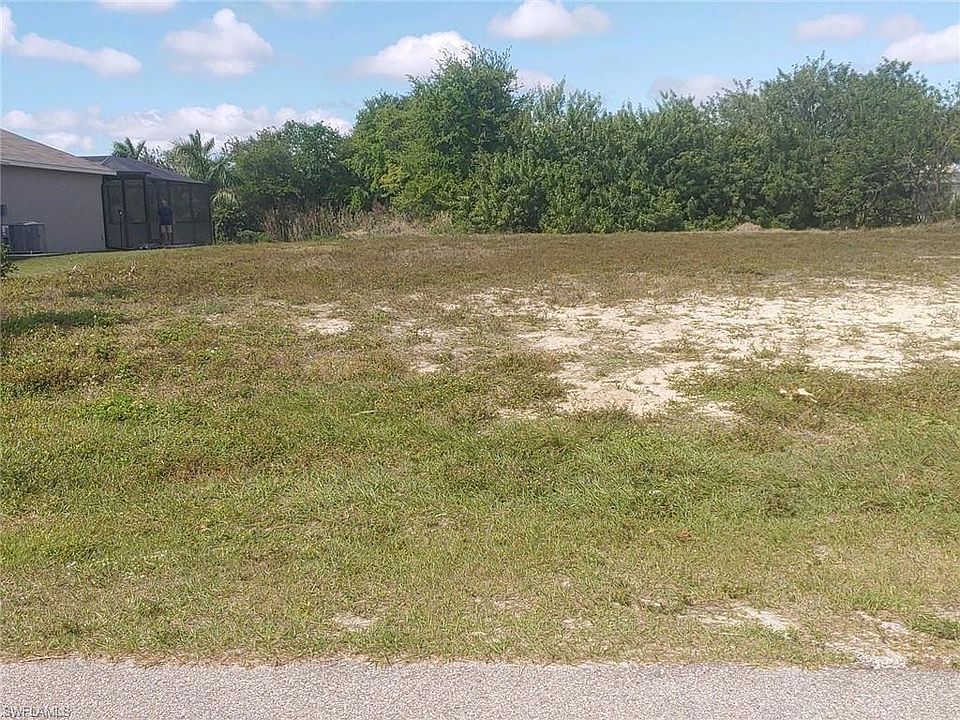 1st image of 1104 SW 11th Pl