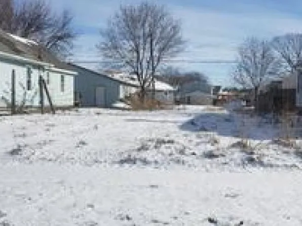 1832 S 11th St, Terre Haute, IN 47802