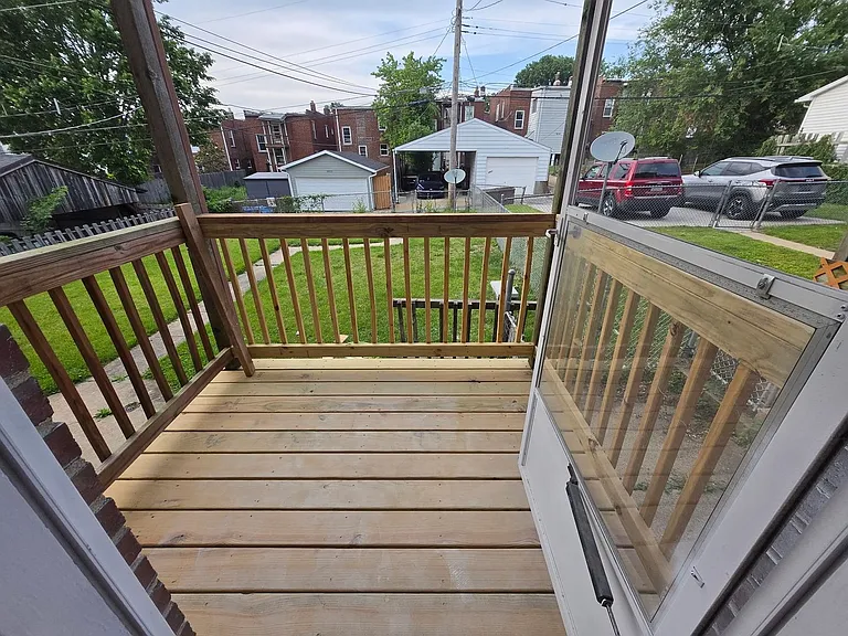3927 Tholozan Ave — Photo 9
