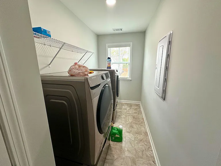 547 Backacre Ct — Photo 18