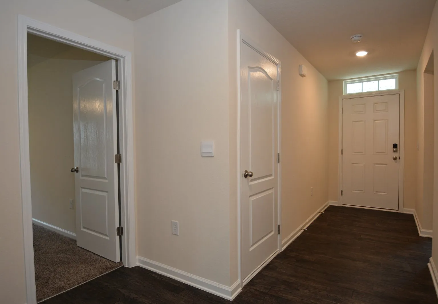 4 bed, 2.0 bath, 1698 sqft, $2,200 — Photo 3