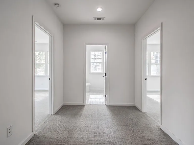 1781 Forrest Ave — Photo 13