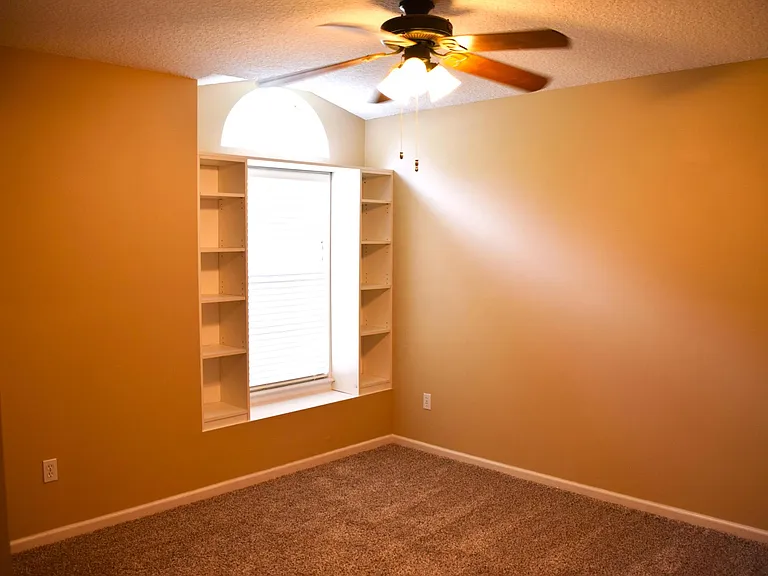565 Redberry Ln — Photo 11