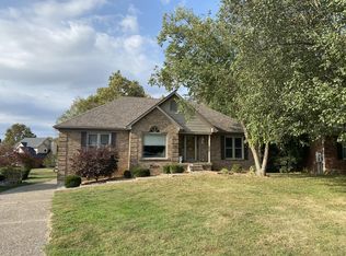 9811 Sonrisa Dr, Louisville, KY 40291