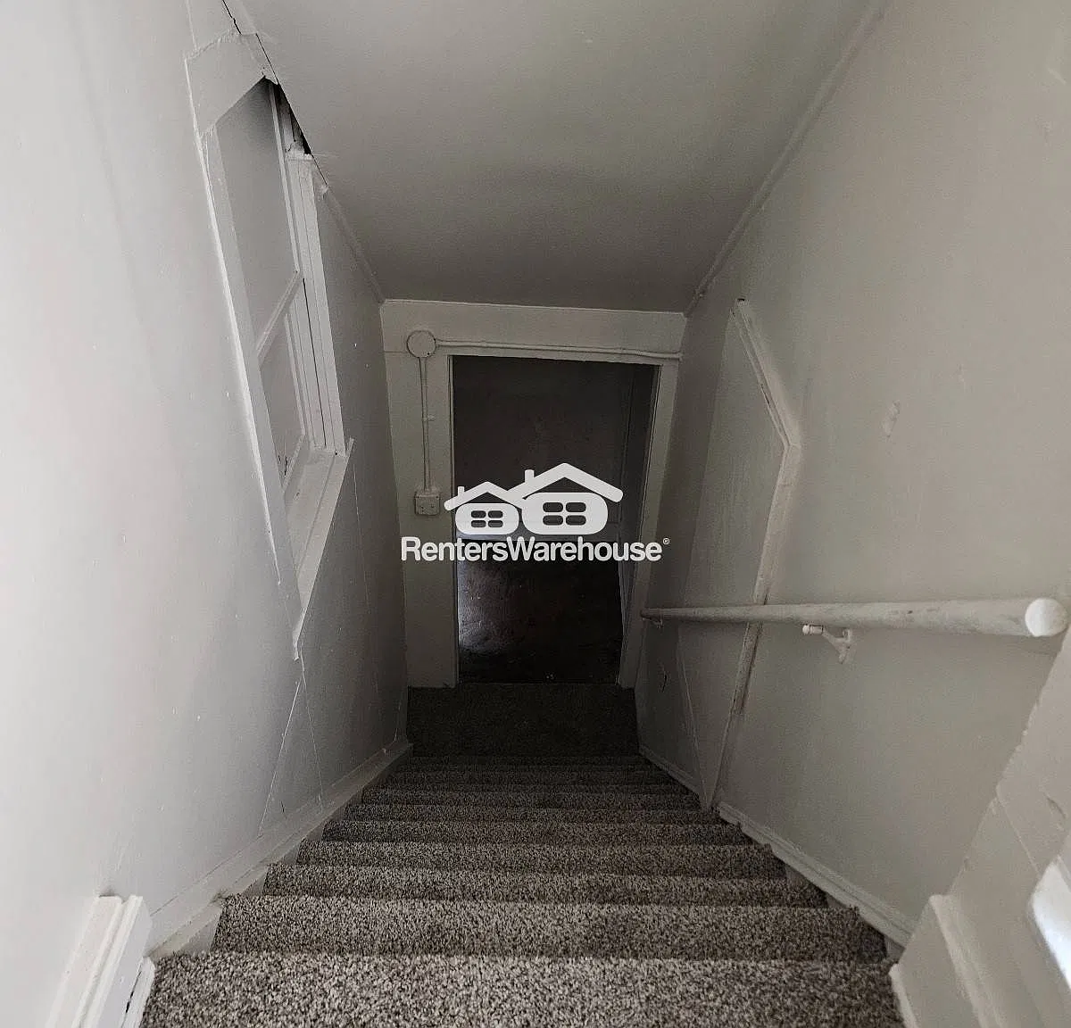 Drake Neighborhood 1 bedroom upper unit! — Photo 4