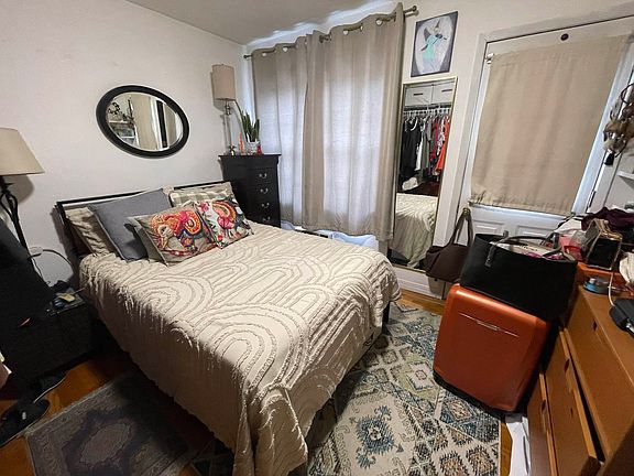 3rd image of 2529 35th St #2A