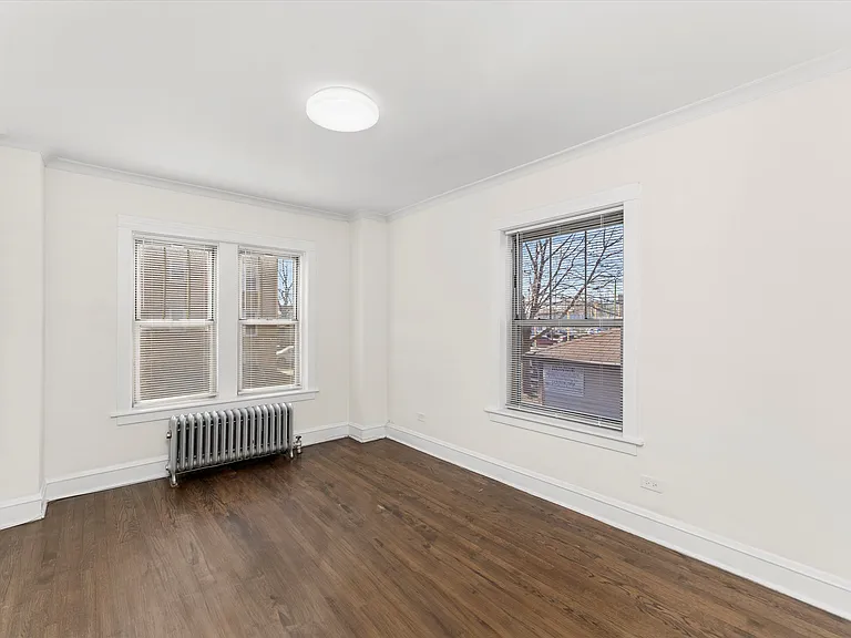 4748 W Roscoe St #3 — Photo 12