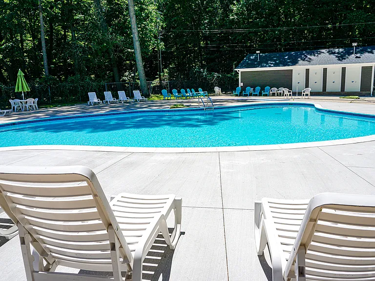 Woodcrest Apartments — Photo 18