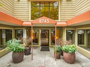 8745 Greenwood Ave N APT 512, Seattle, WA