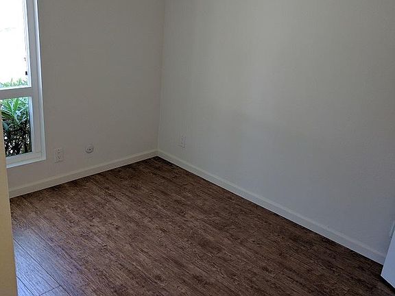 5th image of 3228 Berger Ave APT 4