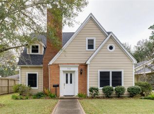 715 W Dumble St, Alvin, TX 77511