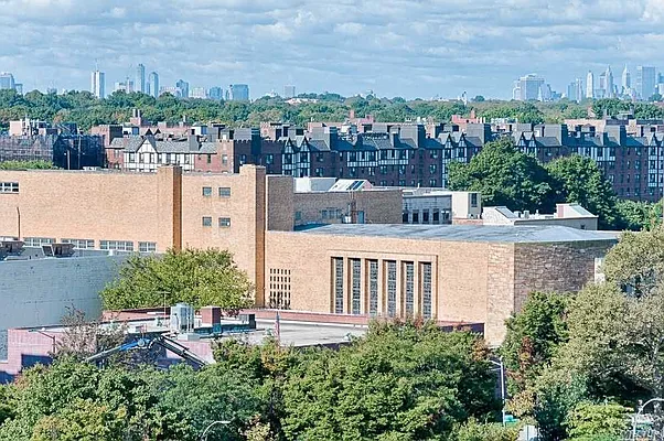 Sold by Charles Rutenberg Realty, Inc. | media 19