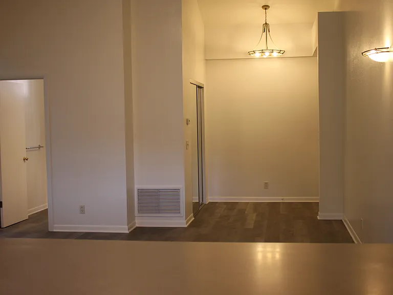 533 Central Ave #B — Photo 20