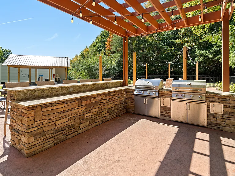 Rise at Signal Mountain Apartments — Photo 17