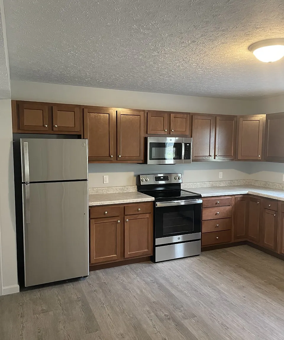 2 bed, 1.5 bath, 1100 sqft, $1,200 — Photo 2