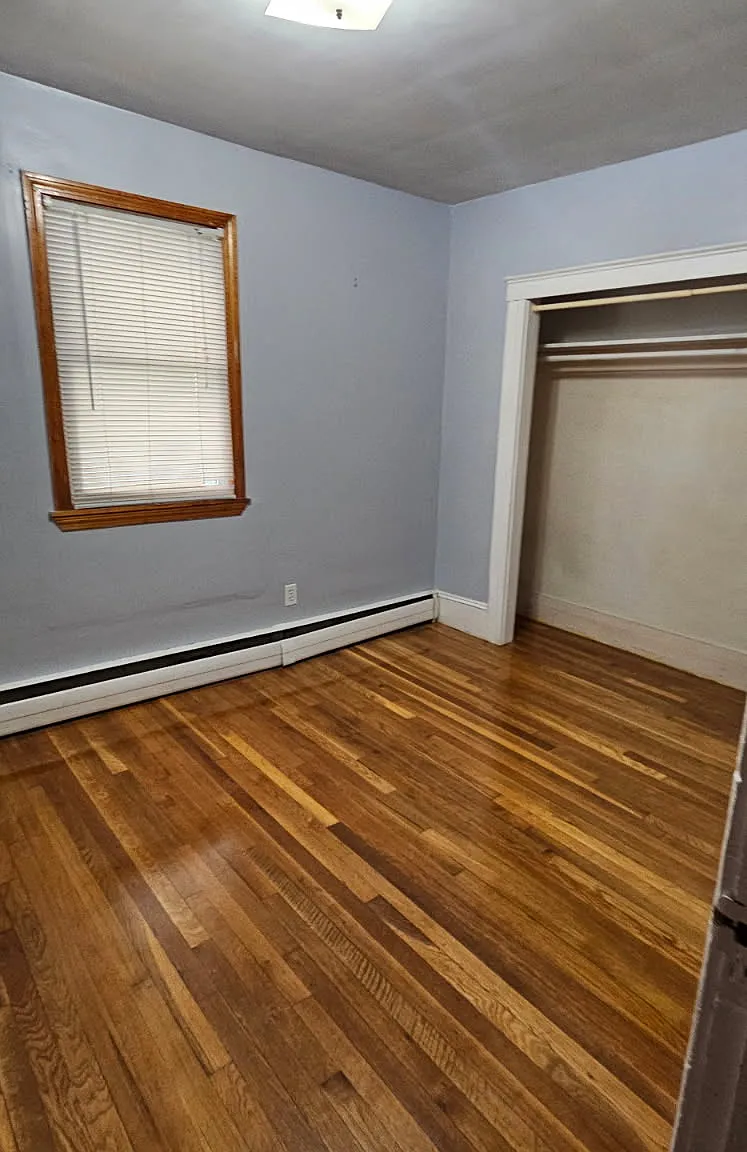 3 bed, 1000 sqft, $2,600 — Photo 4