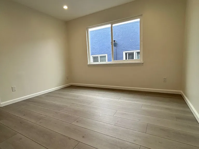 380 Eastmoor Ave #1 — Photo 5