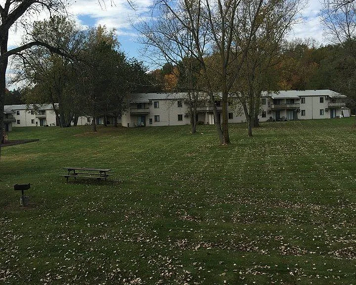 Meadowbrook Lake — Photo 3