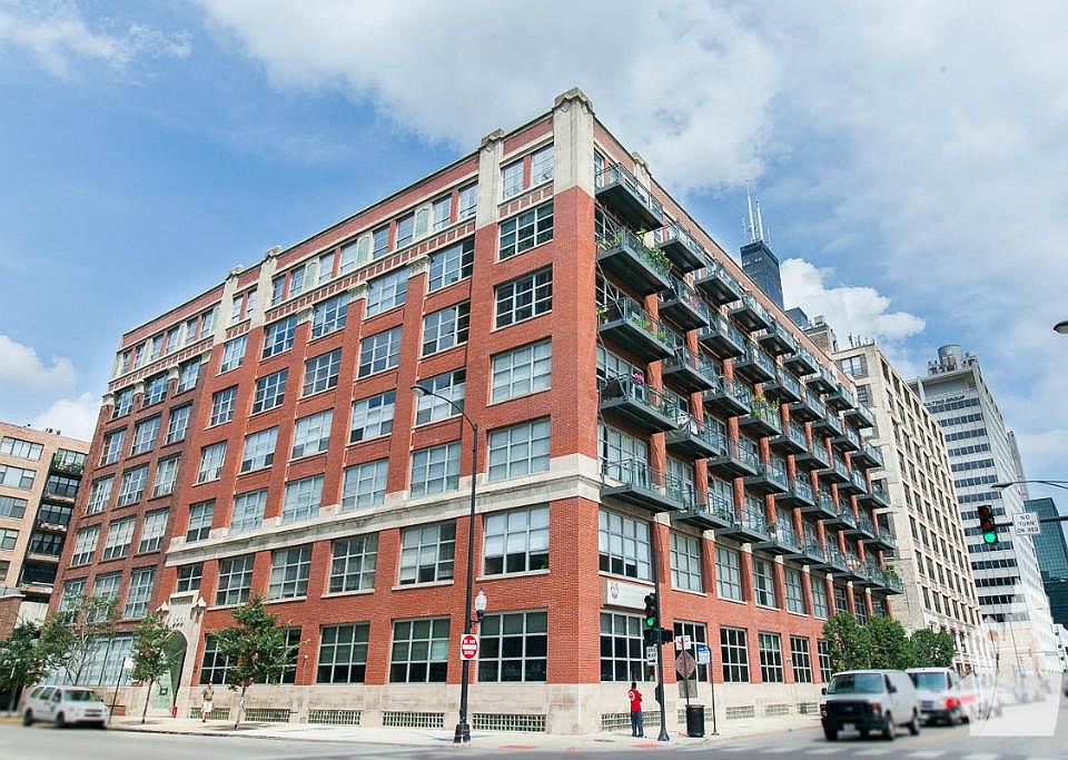1st image of 333 S Desplaines St APT 412B