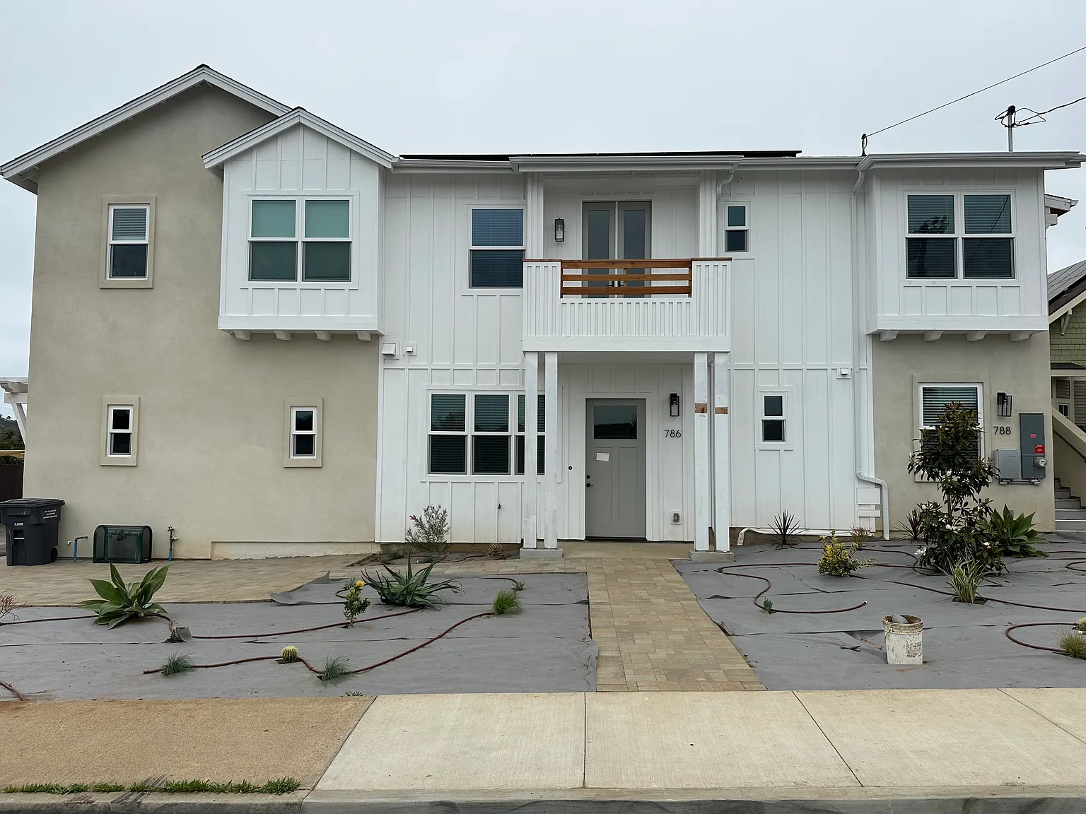 2 bed, 1100 sqft, $4,100 — Photo 2