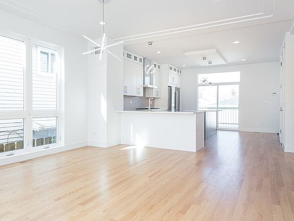 5th image of 5454 W Leland Ave
