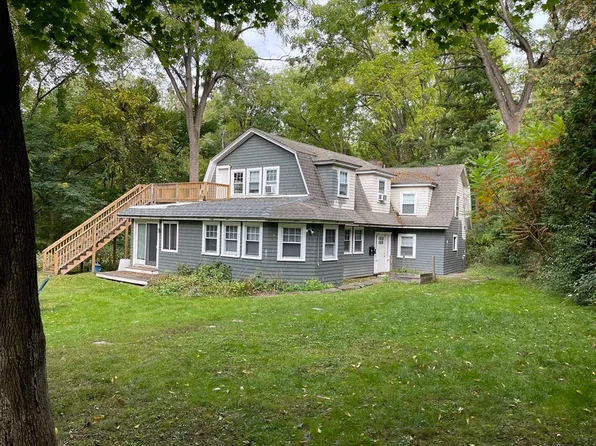 140 Sunset Ave, Amherst, MA 01002