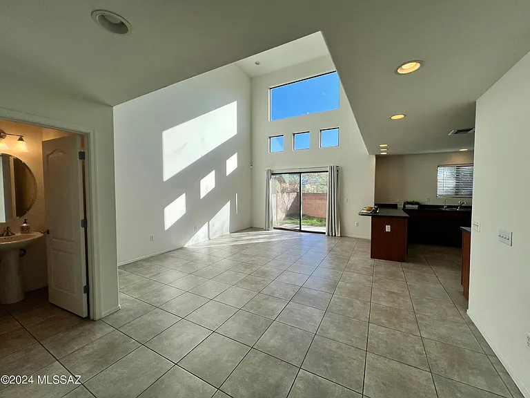 4166 N Fortune Loop — Photo 2