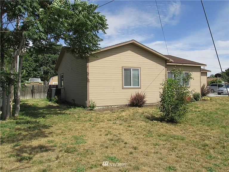 622 S Lake Ave — Photo 11