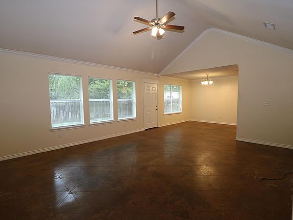 3rd image of 118 Cedar Ln