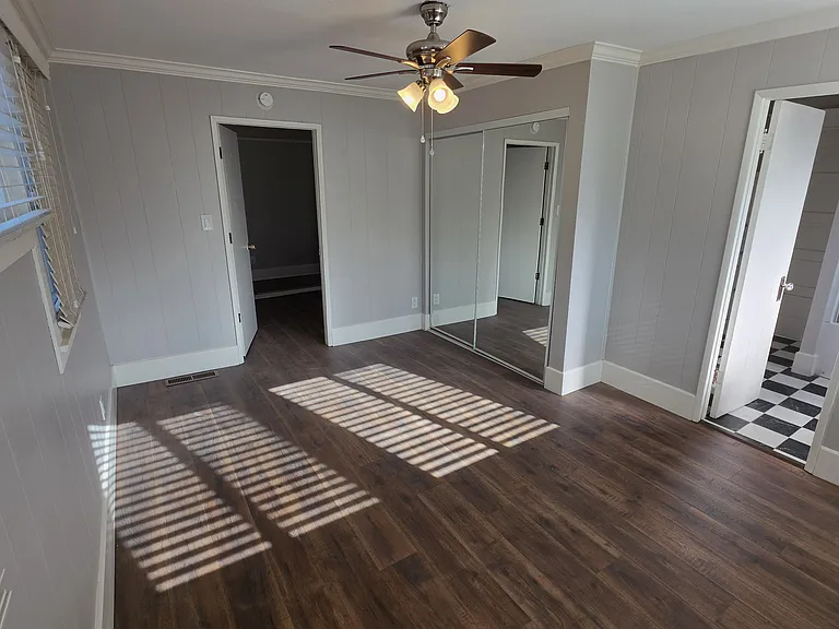 4139 Locust St — Photo 23