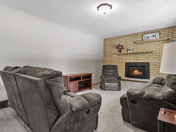 2nd image of 3801 Charles STREET
