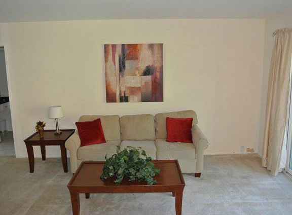 5th image of 816 N Delaware St APT 215