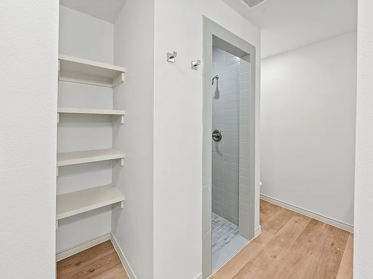 14806 North Cres #1200 — Photo 10