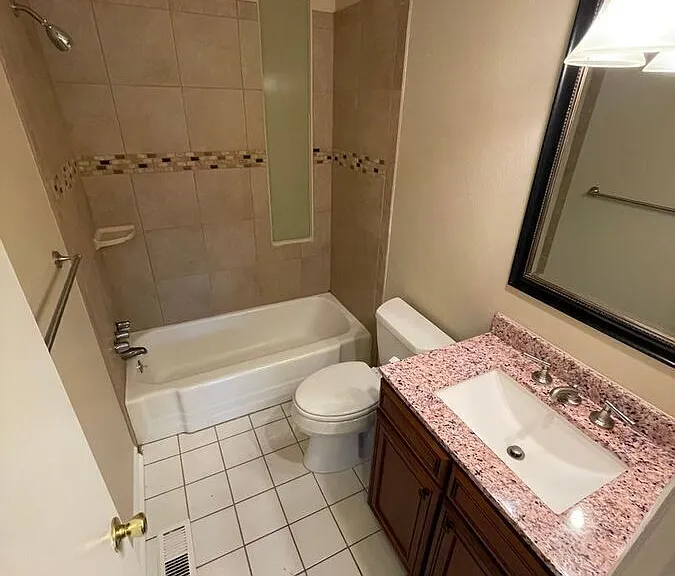 640 E Easter Ave — Photo 34