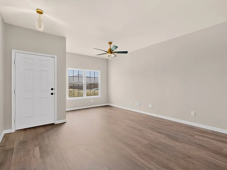 11914 Latour Valley — Photo 4