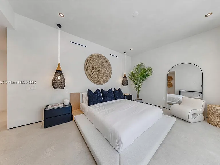 1000 NW 9th Ct — Photo 25