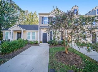 116 Village Place Dr, Mount Holly, NC 28120