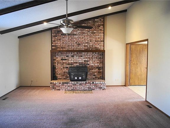 5th image of 1501 S Countrywood Pl