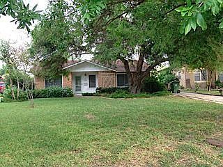1st image of 131 Acacia Dr