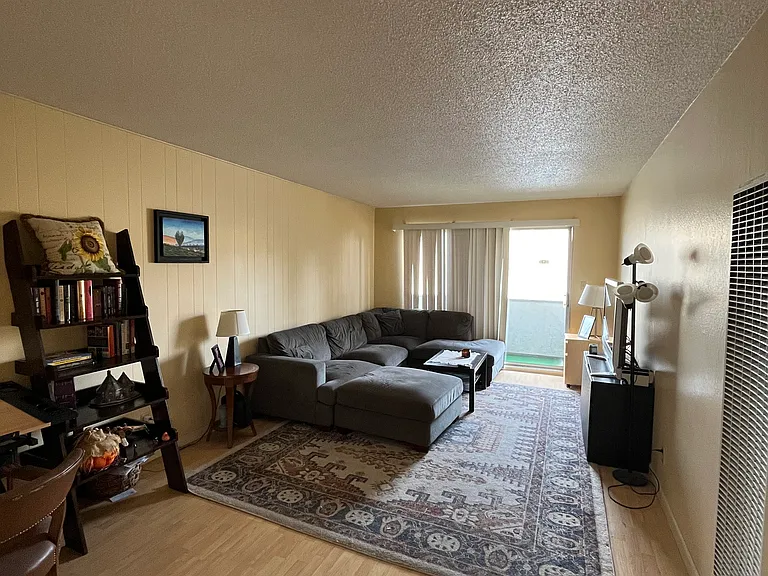 407 Cornell Ave #12 — Photo 24