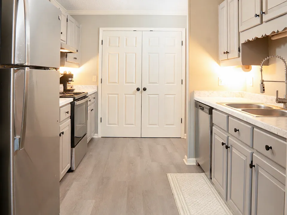 Creekside Apartments