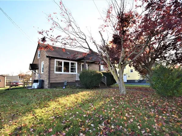 217 State Ave, Ellwood City, PA 16117