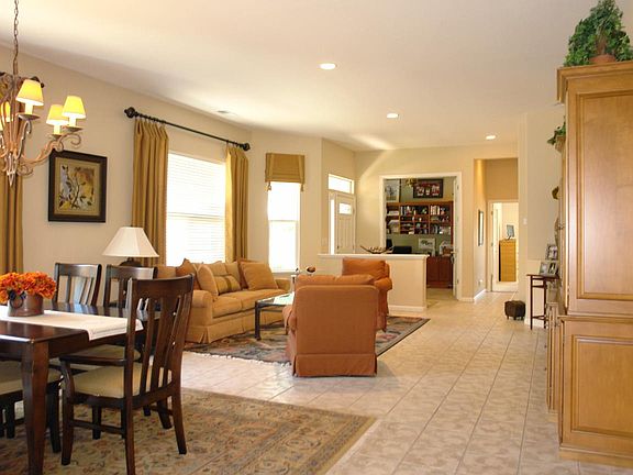 4th image of 9016 Village View Dr