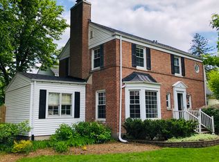 1 S George St, Mount Prospect, IL 60056