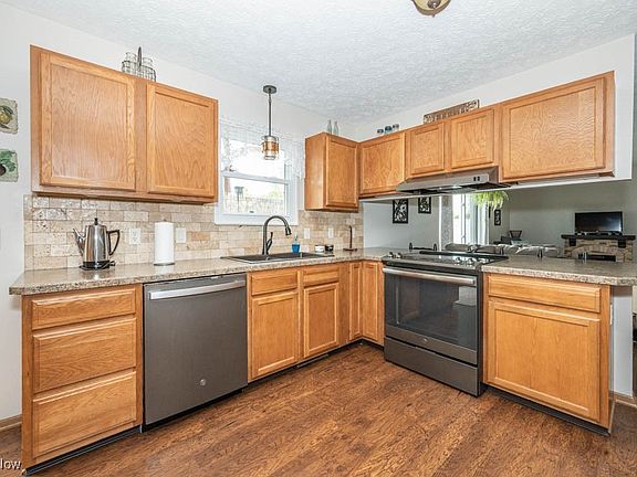 5th image of 6652 Pilot Knob Ave NE